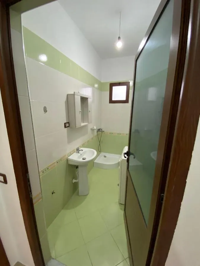 Vila Bali Durrës 0*,  Albánia