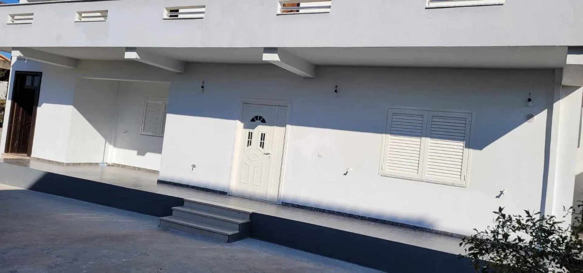 Vila Bali Durrës